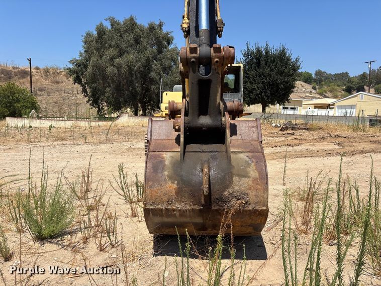 image for item EL2582 1999 Komatsu PC 400LC excavator