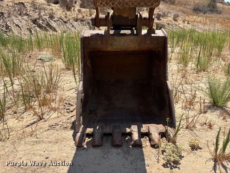 image for item EL2582 1999 Komatsu PC 400LC excavator