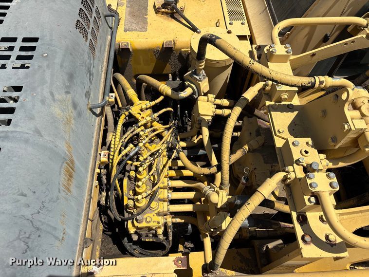 image for item EL2582 1999 Komatsu PC 400LC excavator