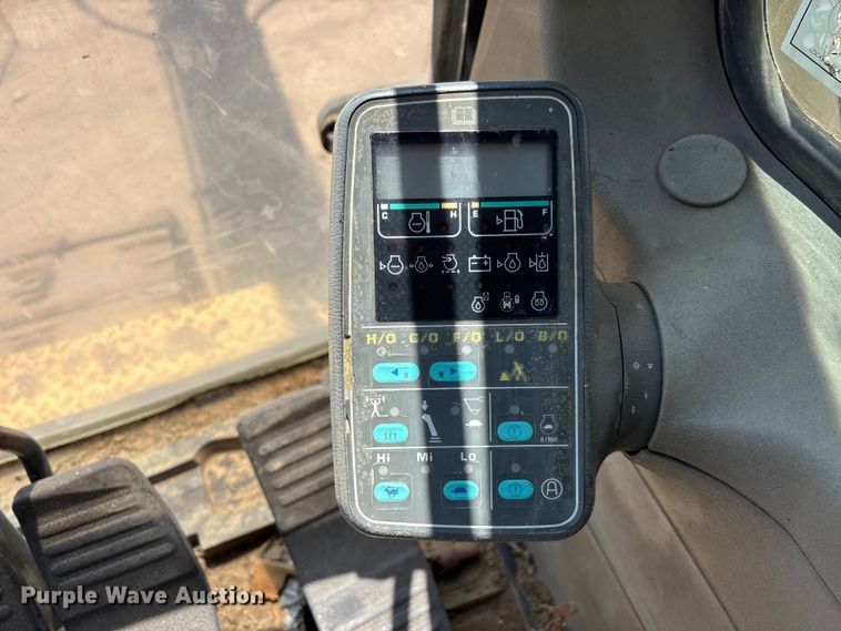 image for item EL2582 1999 Komatsu PC 400LC excavator