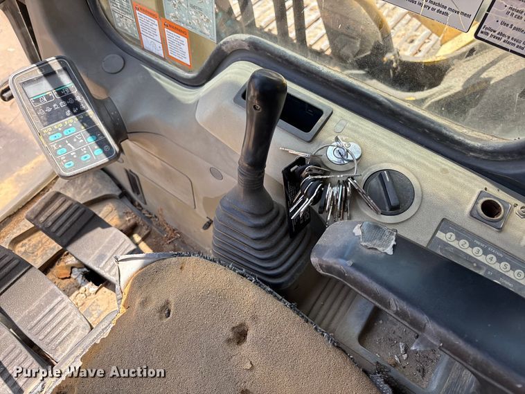 image for item EL2582 1999 Komatsu PC 400LC excavator