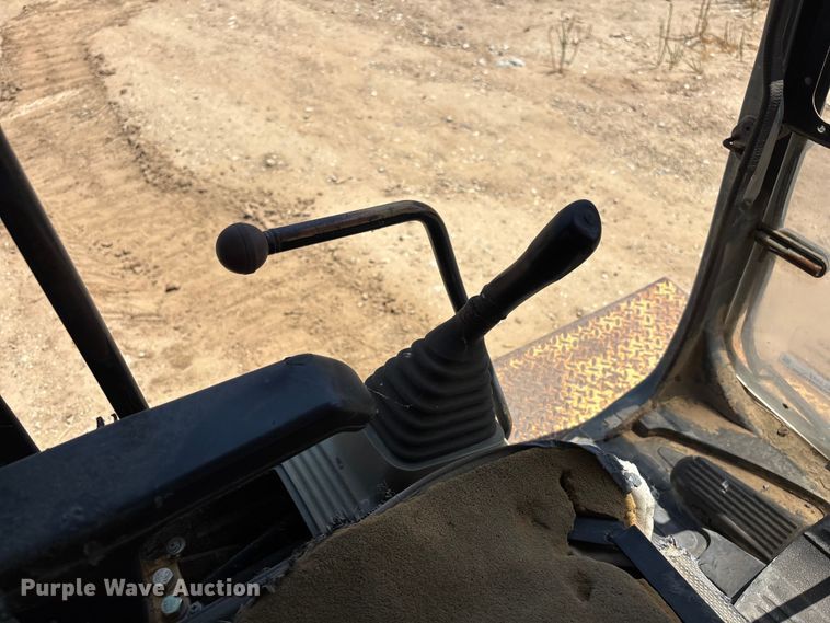 image for item EL2582 1999 Komatsu PC 400LC excavator