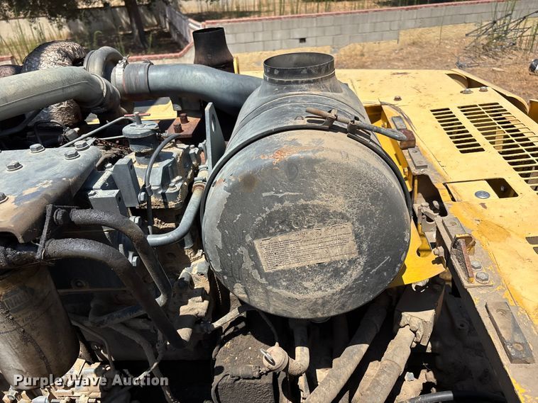 image for item EL2582 1999 Komatsu PC 400LC excavator