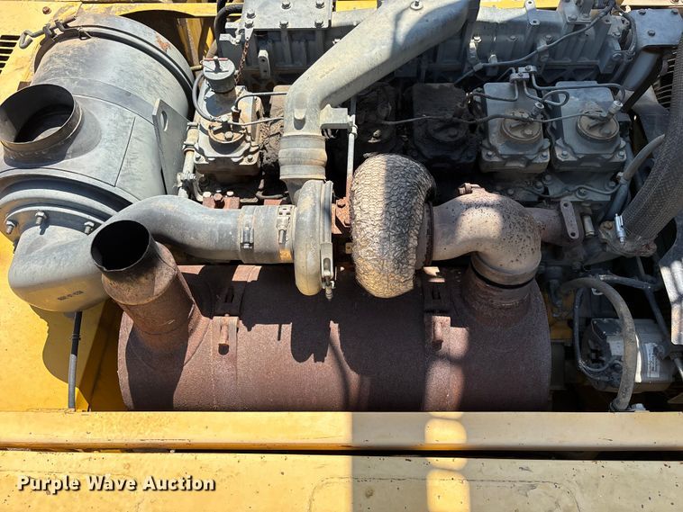 image for item EL2582 1999 Komatsu PC 400LC excavator