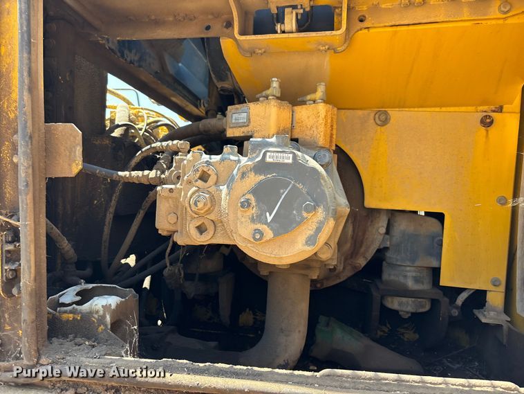 image for item EL2582 1999 Komatsu PC 400LC excavator