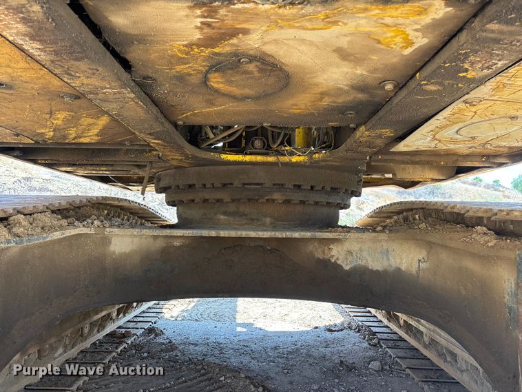 image for item EL2582 1999 Komatsu PC 400LC excavator