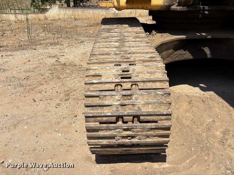 image for item EL2582 1999 Komatsu PC 400LC excavator