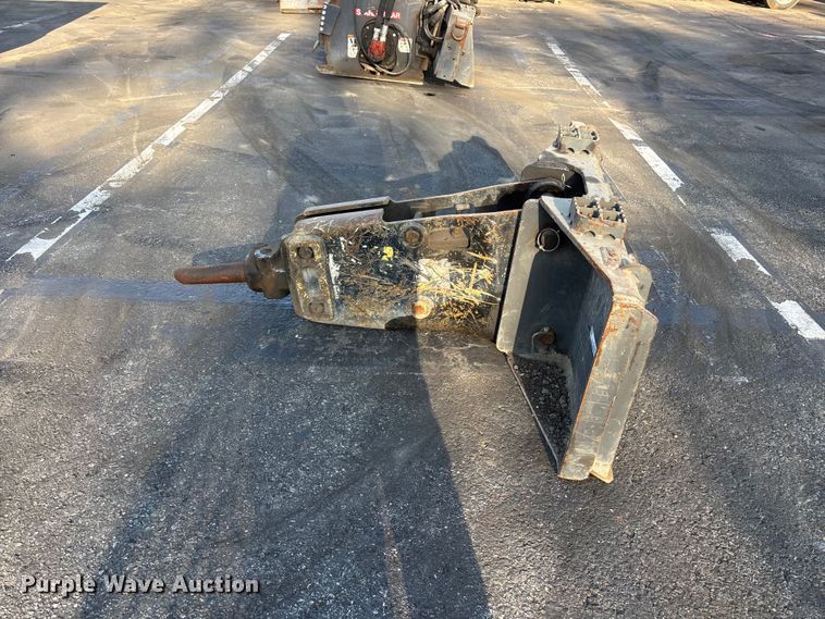 image for item EL2589 2018 Striker skid steer breaker