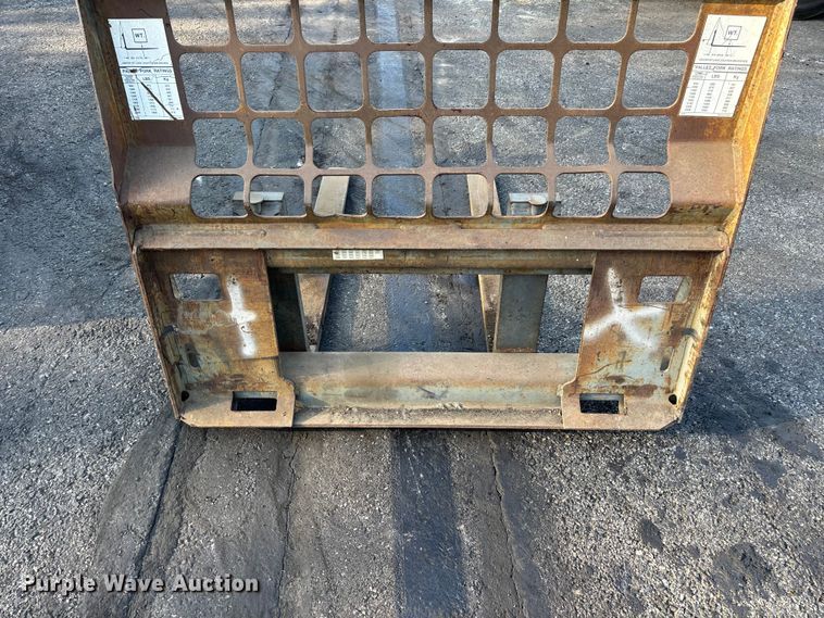 image for item EL2590 Bobcat skid steer forks