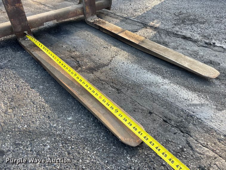 image for item EL2590 Bobcat skid steer forks