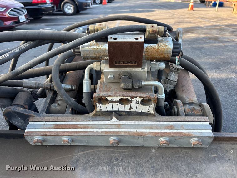 image for item EL2591 2007 Caterpillar PC 205 skid steer cold planer