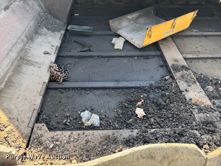 image for item EL2599 2005 Leeboy 8500 paver