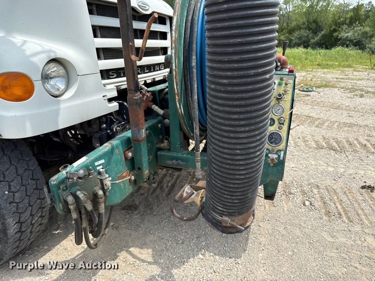 image for item EN0347 2004 Sterling L7500 sewer jetter truck