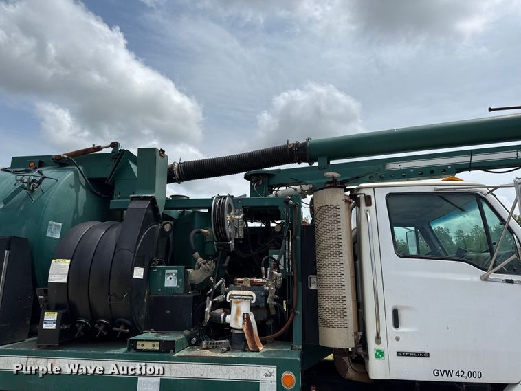 image for item EN0347 2004 Sterling L7500 sewer jetter truck
