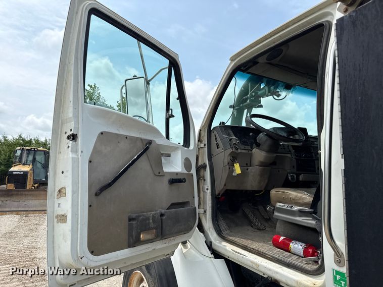 image for item EN0347 2004 Sterling L7500 sewer jetter truck