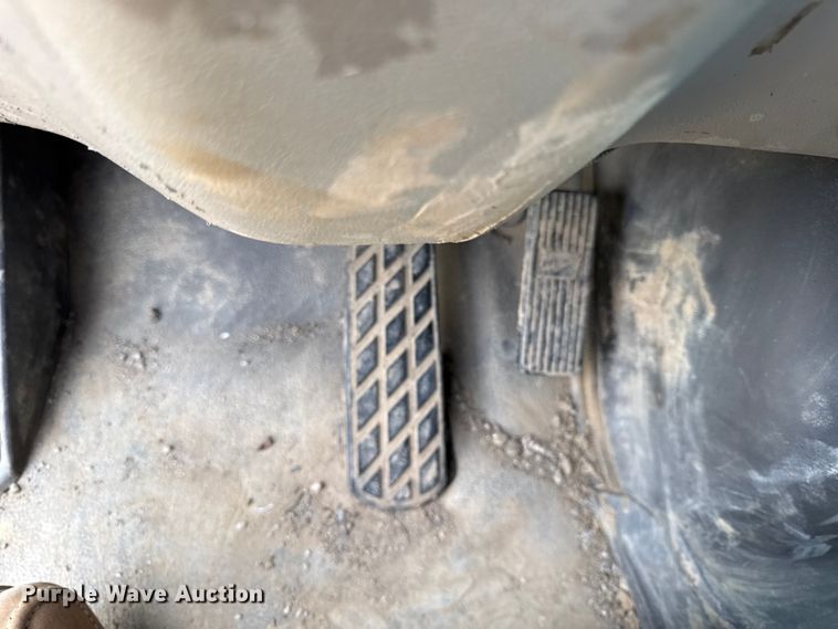 image for item EN0347 2004 Sterling L7500 sewer jetter truck