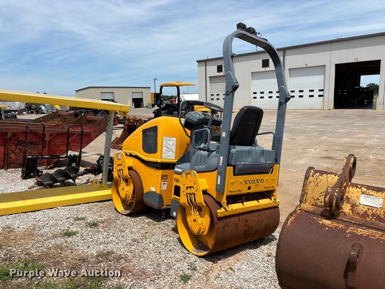 image for item EO4341 2010 Volvo DD24 double drum vibratory roller