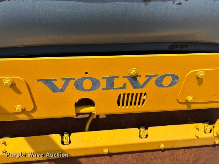 image for item EO4341 2010 Volvo DD24 double drum vibratory roller