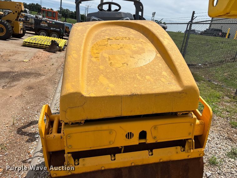 image for item EO4341 2010 Volvo DD24 double drum vibratory roller