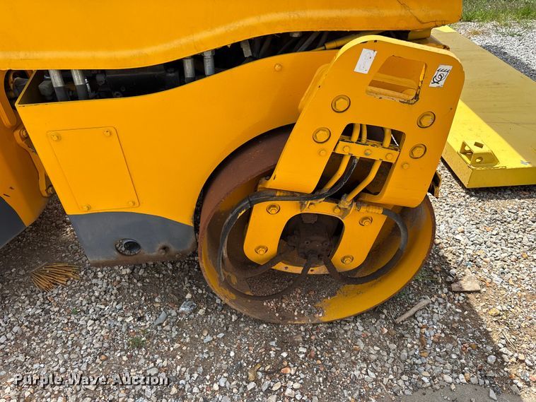 image for item EO4341 2010 Volvo DD24 double drum vibratory roller