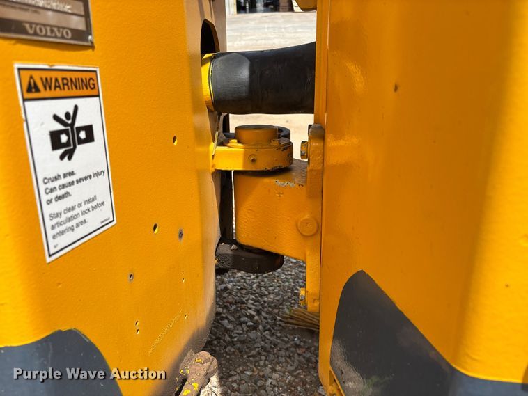 image for item EO4341 2010 Volvo DD24 double drum vibratory roller