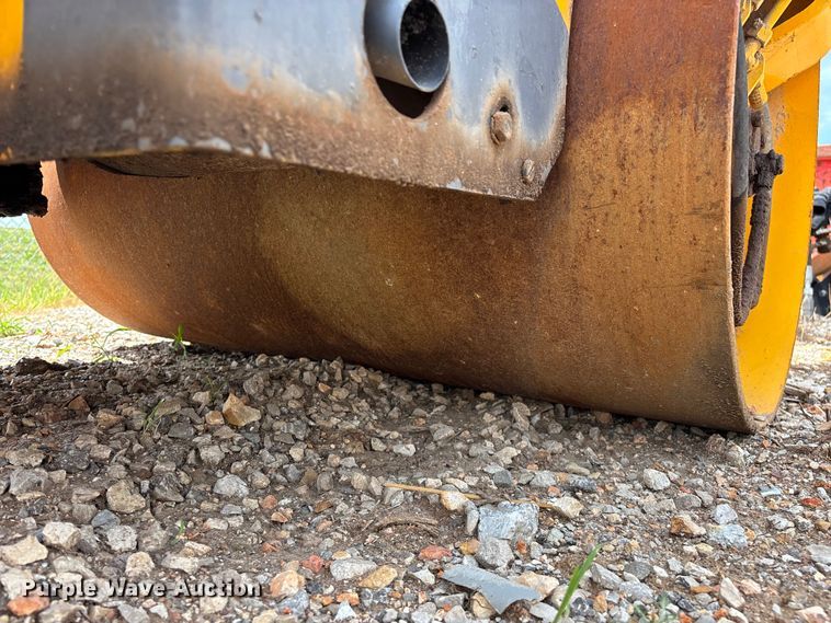 image for item EO4341 2010 Volvo DD24 double drum vibratory roller
