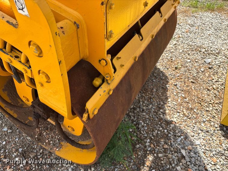 image for item EO4341 2010 Volvo DD24 double drum vibratory roller