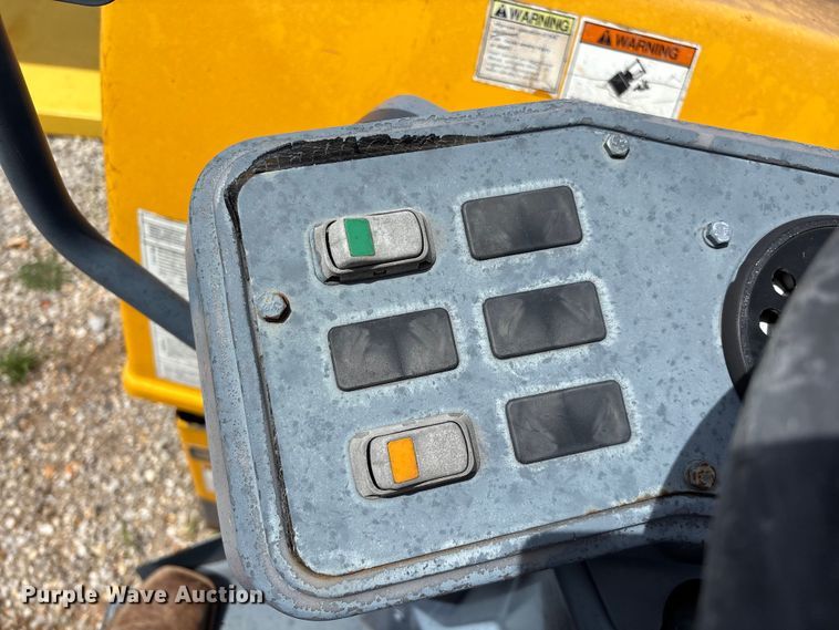 image for item EO4341 2010 Volvo DD24 double drum vibratory roller