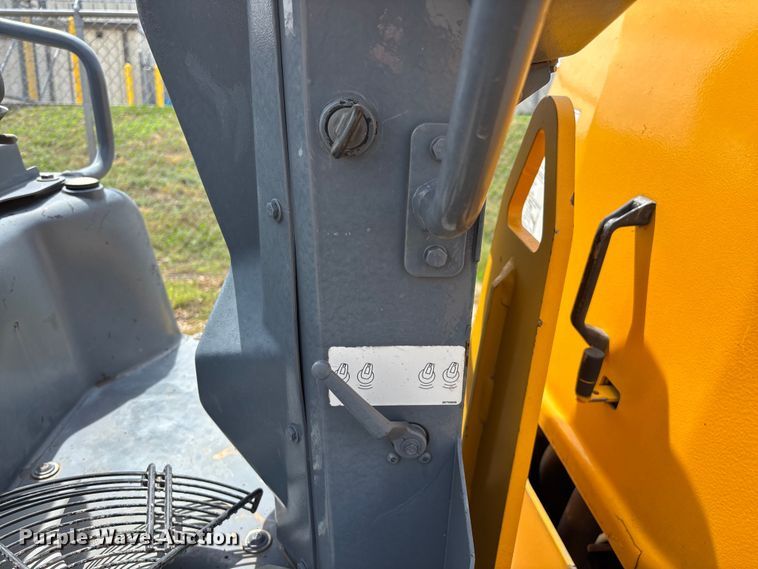 image for item EO4341 2010 Volvo DD24 double drum vibratory roller