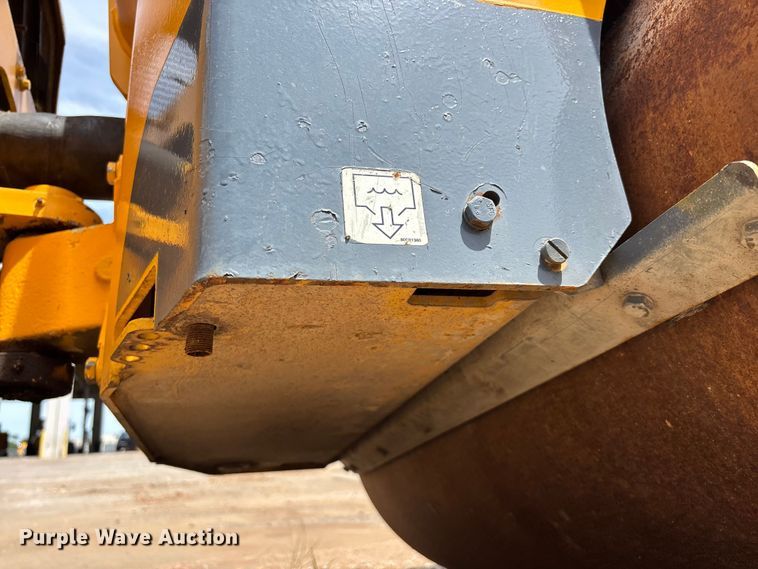 image for item EO4341 2010 Volvo DD24 double drum vibratory roller
