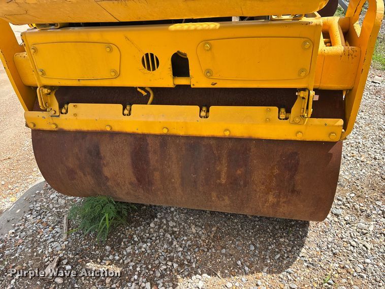 image for item EO4341 2010 Volvo DD24 double drum vibratory roller