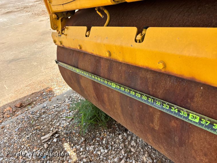 image for item EO4341 2010 Volvo DD24 double drum vibratory roller