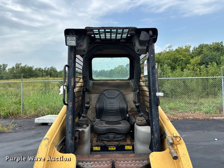 image for item EO4449 2005 Caterpillar 236B skid steer loader