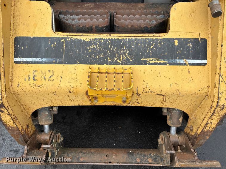 image for item EO4449 2005 Caterpillar 236B skid steer loader