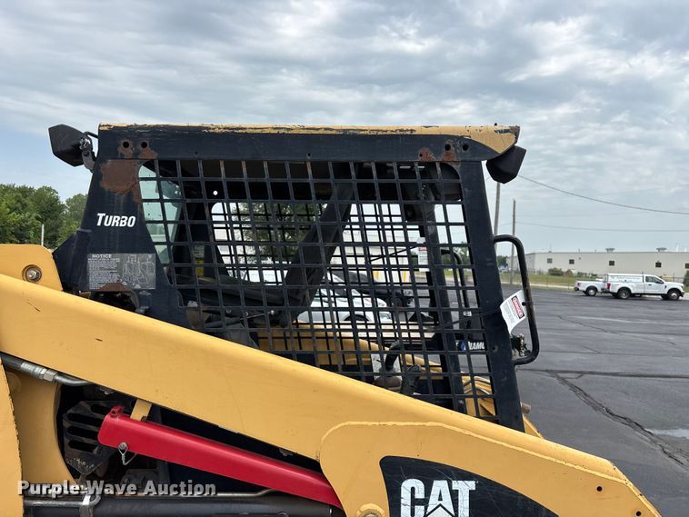 image for item EO4449 2005 Caterpillar 236B skid steer loader