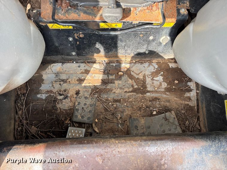 image for item EO4449 2005 Caterpillar 236B skid steer loader