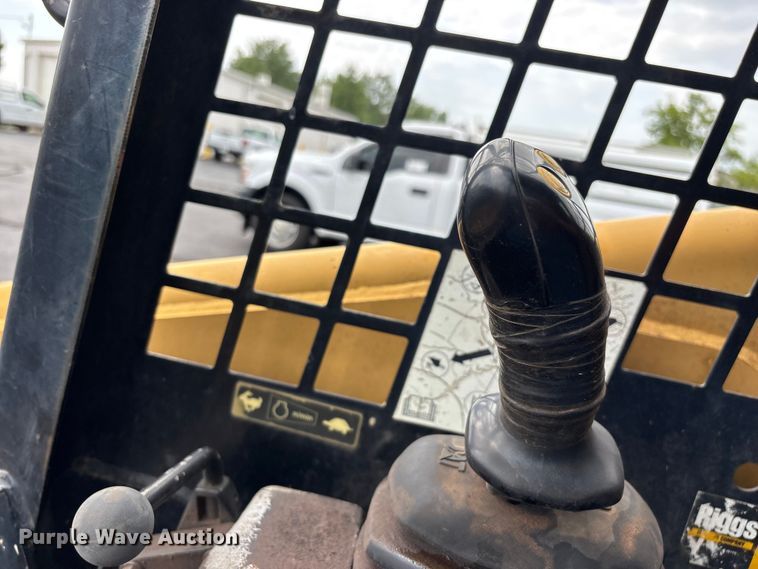 image for item EO4449 2005 Caterpillar 236B skid steer loader