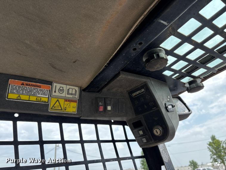 image for item EO4449 2005 Caterpillar 236B skid steer loader