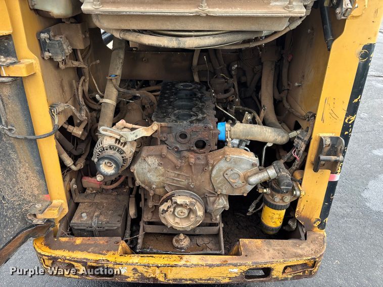image for item EO4449 2005 Caterpillar 236B skid steer loader