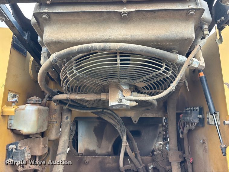 image for item EO4449 2005 Caterpillar 236B skid steer loader