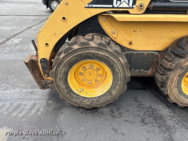 image for item EO4449 2005 Caterpillar 236B skid steer loader