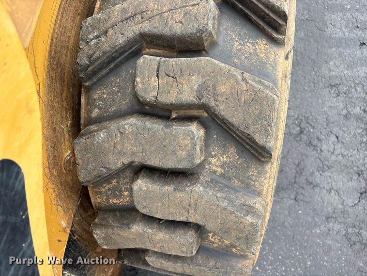 image for item EO4449 2005 Caterpillar 236B skid steer loader