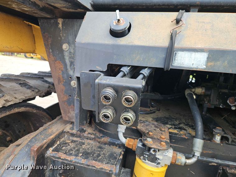 image for item EO7445 1994 Caterpillar Challenger 75C tractor