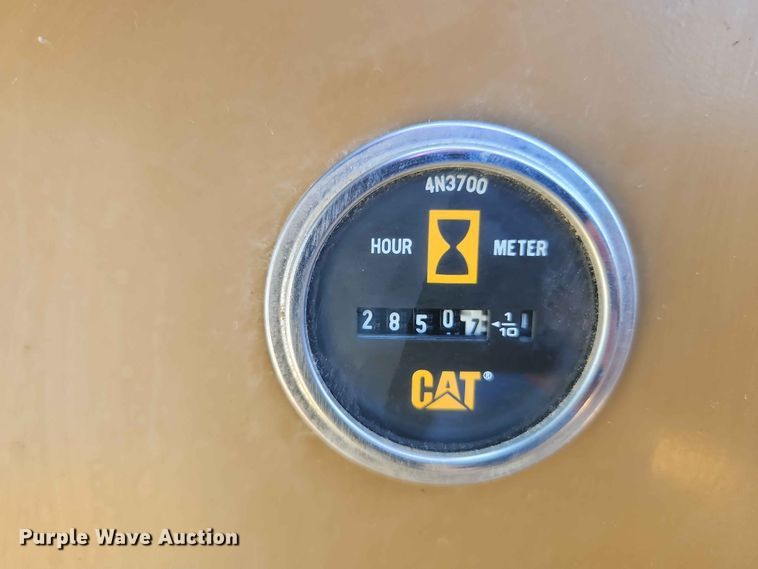 image for item EO7445 1994 Caterpillar Challenger 75C tractor