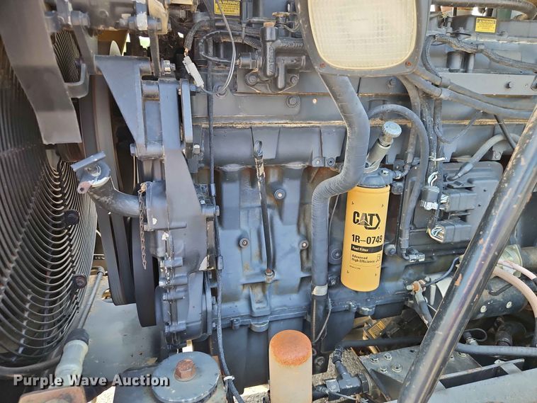 image for item EO7445 1994 Caterpillar Challenger 75C tractor