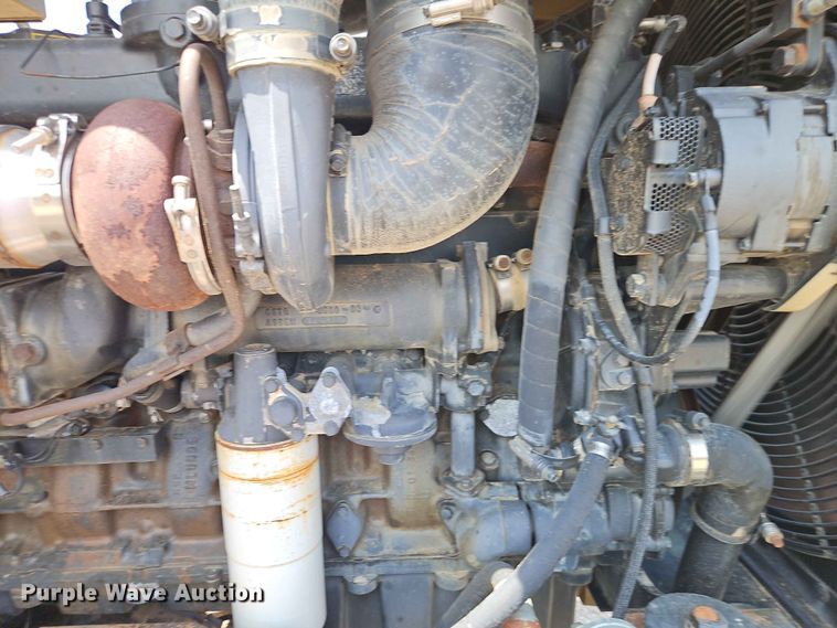 image for item EO7445 1994 Caterpillar Challenger 75C tractor