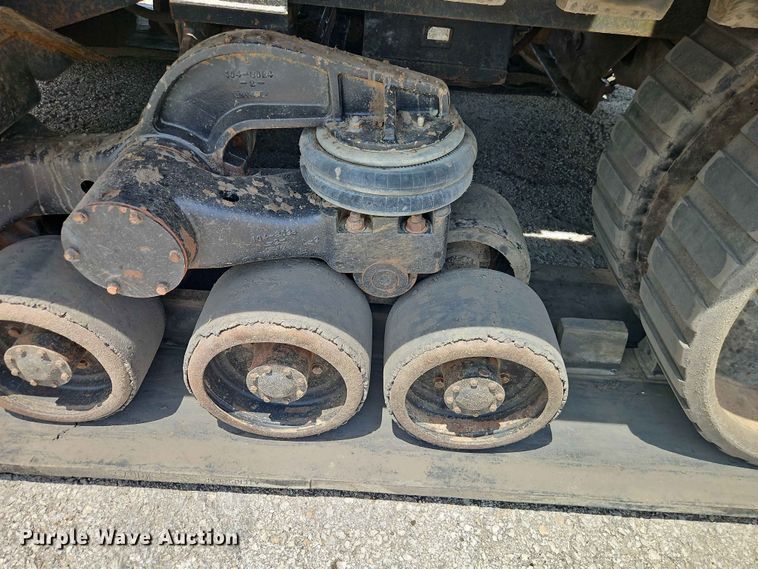 image for item EO7445 1994 Caterpillar Challenger 75C tractor