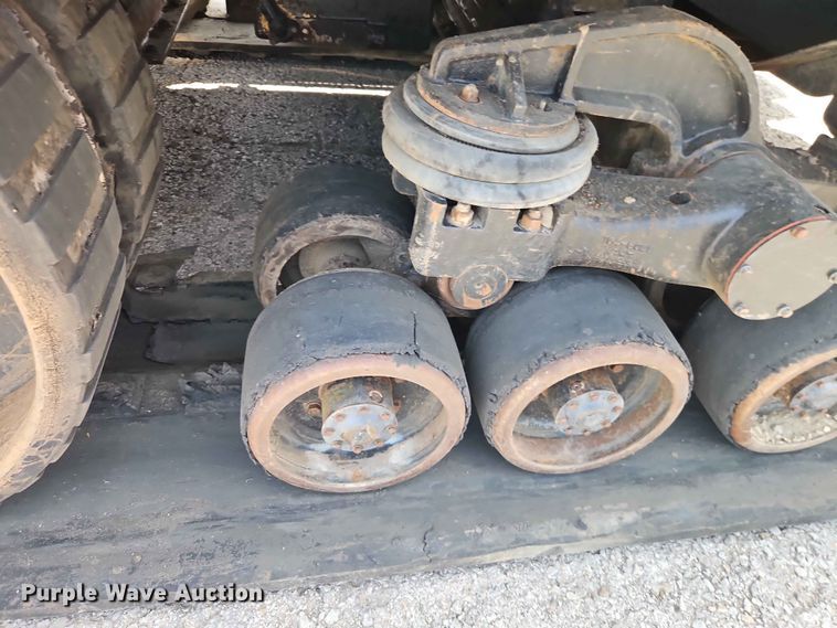 image for item EO7445 1994 Caterpillar Challenger 75C tractor