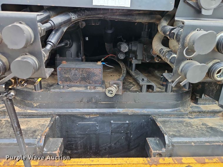 image for item EO7488 1996 Caterpillar Challenger 75C tractor