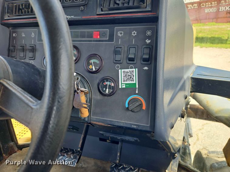 image for item EO7488 1996 Caterpillar Challenger 75C tractor
